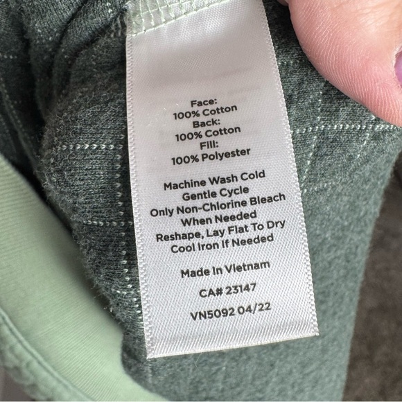 Women's Green Quilted Sweater - Picture 6 of 6